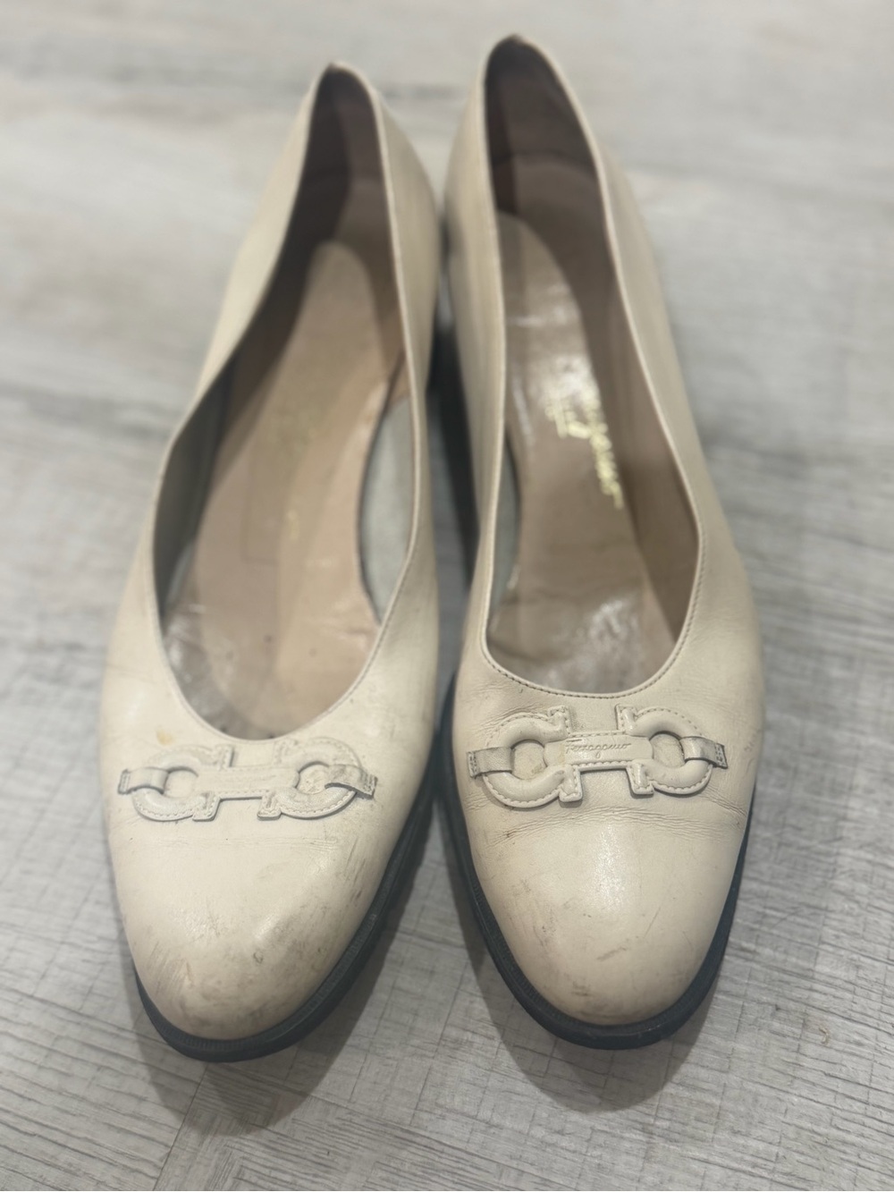 Women's Cream Leather Flats with Decorative Horsebit